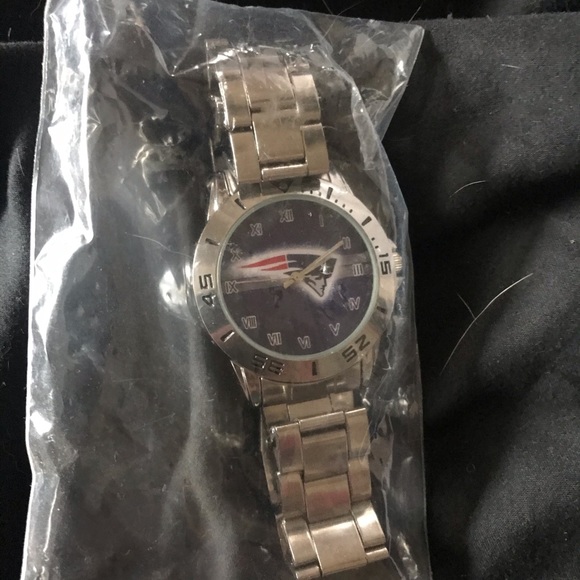 Patriots watch - Picture 2 of 3